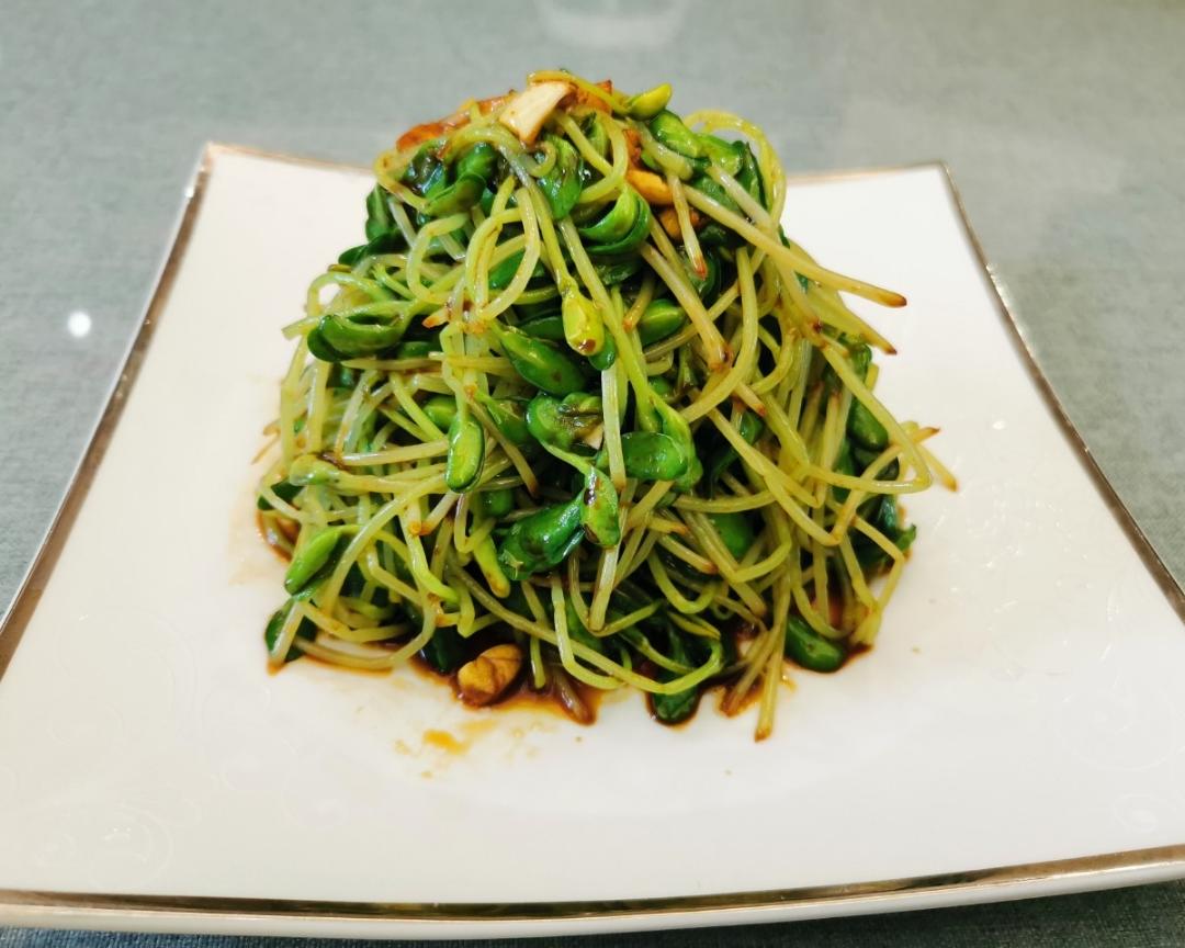 葱油凉拌黑豆芽的做法