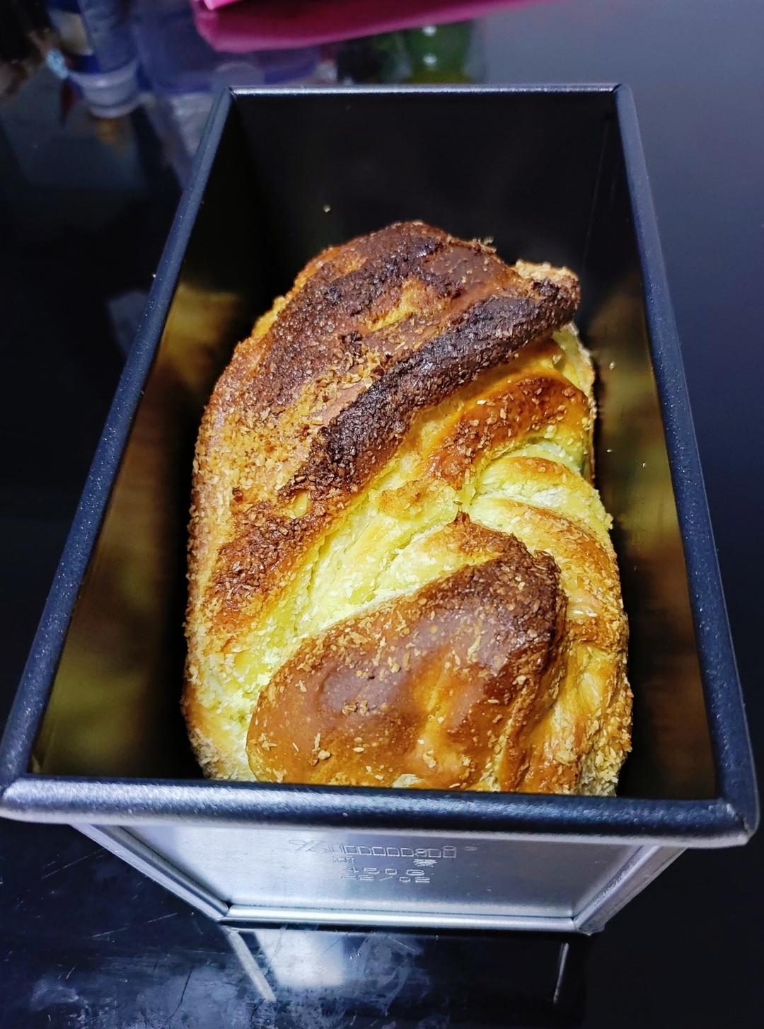 椰蓉吐司面包 Coconut Loaf