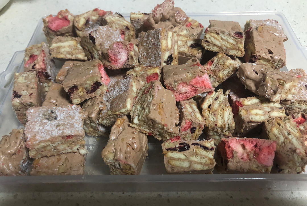 可可草莓雪花酥