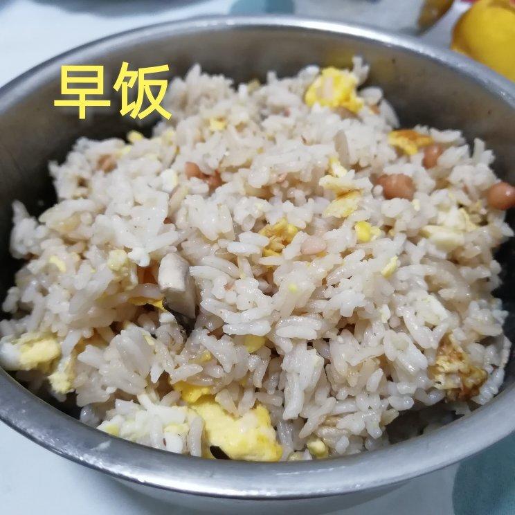 做了10年蛋炒饭，才知道这样做，居然能做出螃蟹味儿！鲜绝！