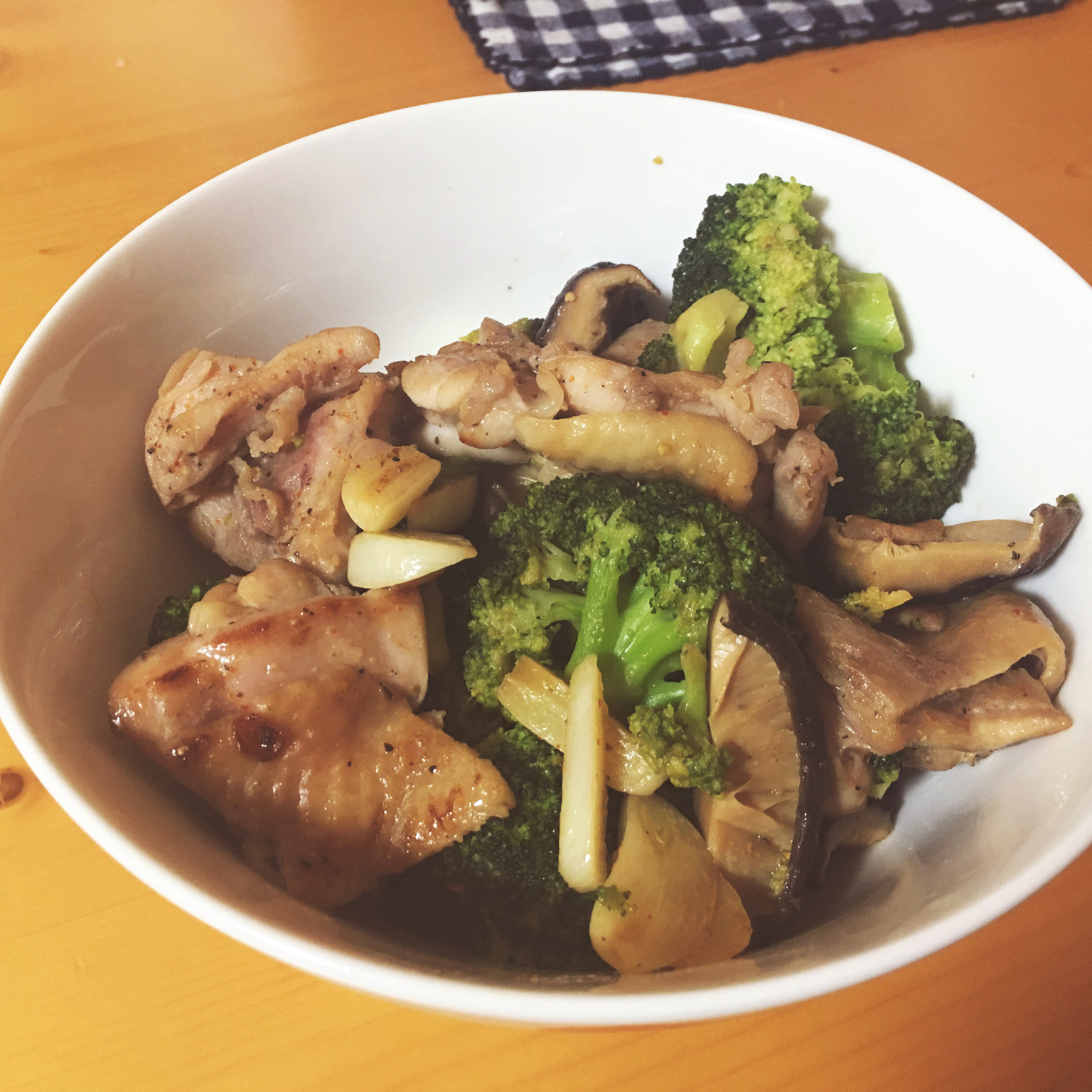 西兰花炒鸡丁