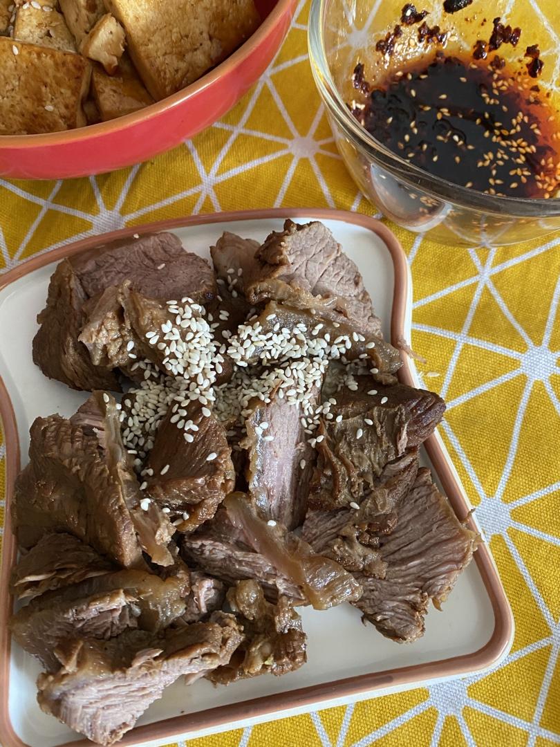 卤牛肉