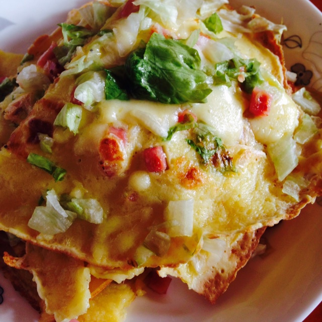 #爱自己，好好吃早餐# 十分钟搞定【芝士蔬菜鸡蛋饼】