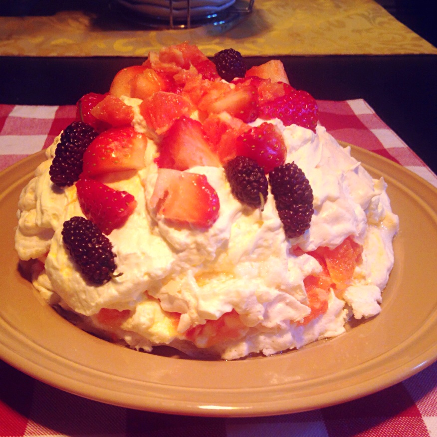帕夫洛娃蛋白甜饼裸蛋糕 Pavlova