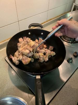 土豆烧鸭子的做法 步骤1