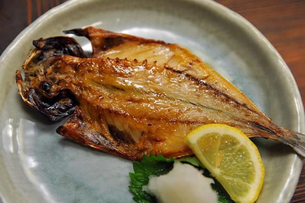 深夜食堂第九话の 烤鲹鱼的做法