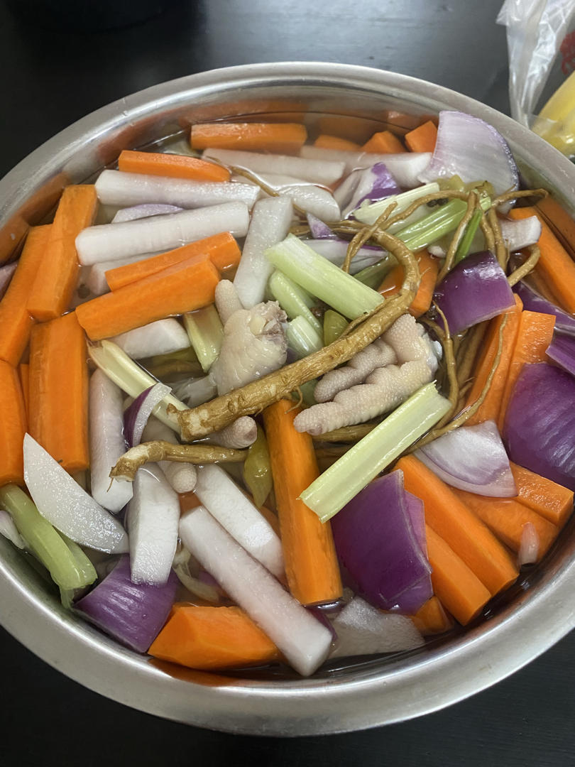 可以原地出摊的当归泡椒鸡爪（小朋友也可以吃）