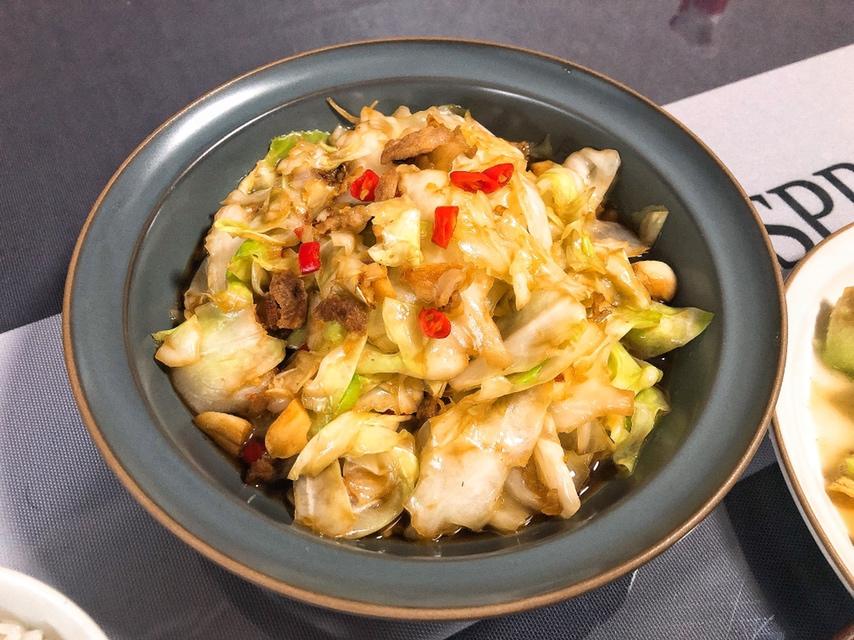 火腿片炒包菜