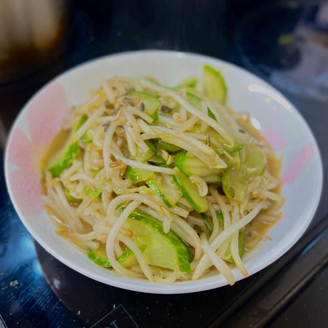 绿豆芽炒黄瓜