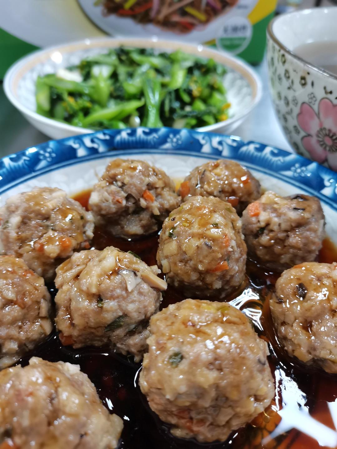 清蒸藕丁肉丸子