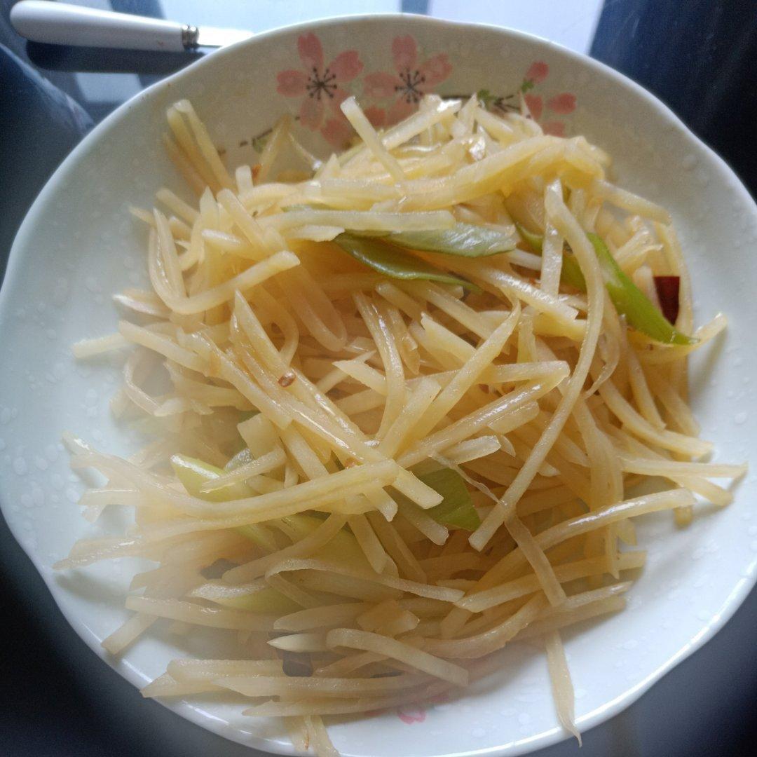在家也能做出馆子味儿的醋溜/炝炒/酸辣土豆丝（就是那道看似简单，实则步步玄机的土豆丝）