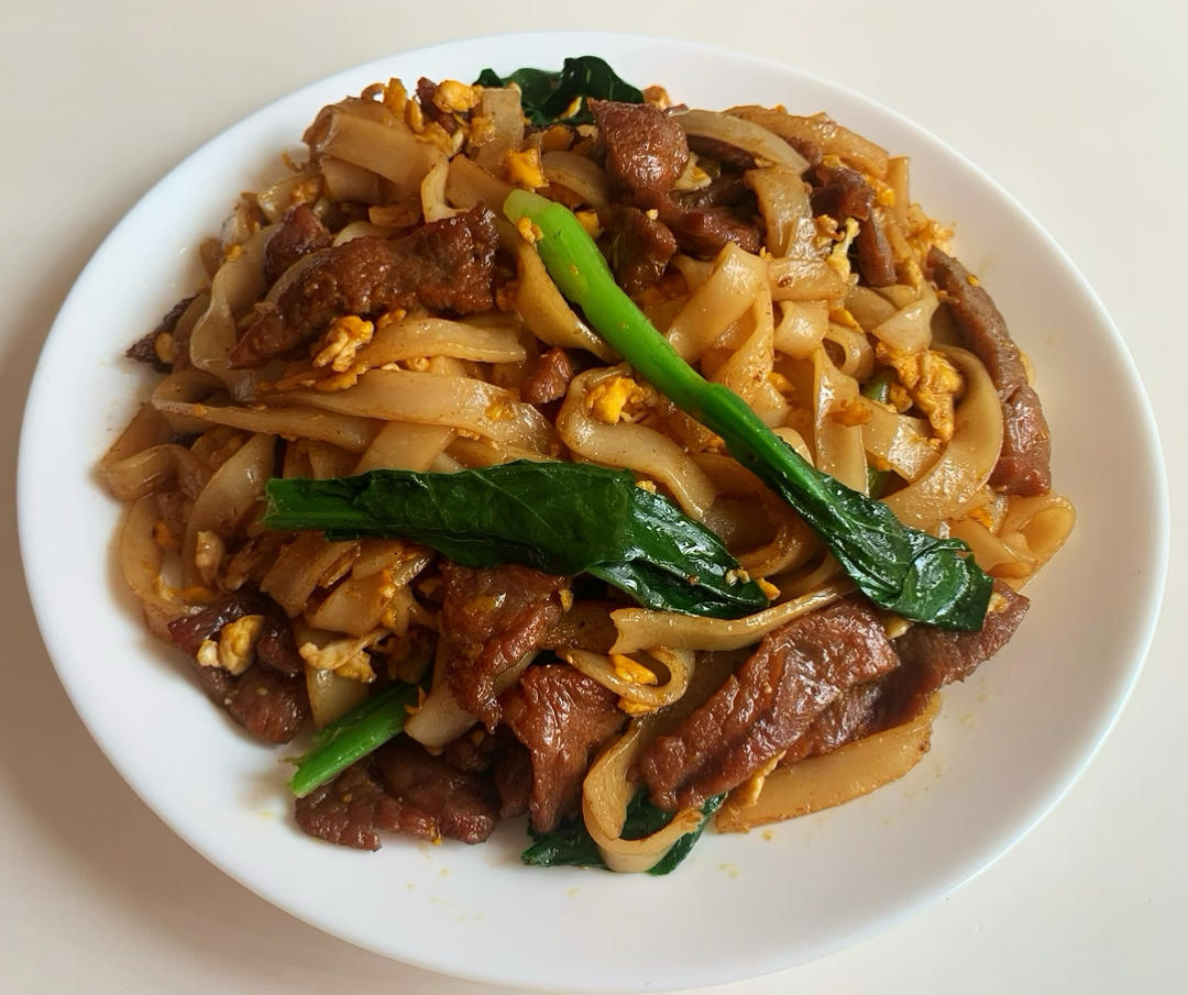 沙茶牛肉炒粿条（河粉）