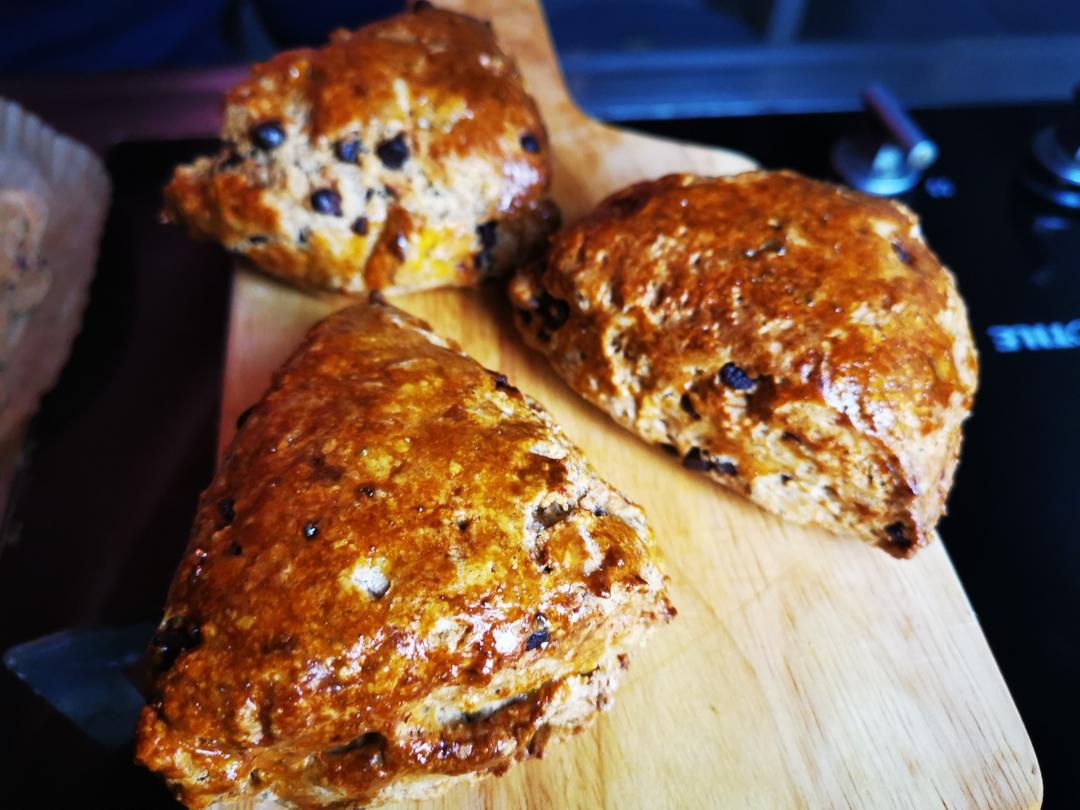 鲜橙肉桂巧克力早餐司康