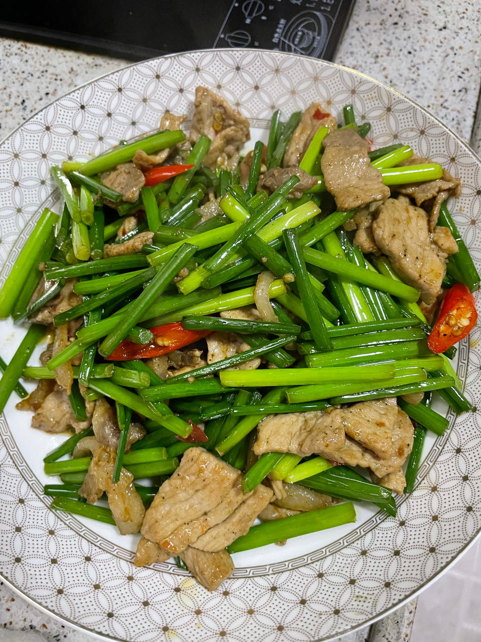 超级下饭韭菜花小炒肉
