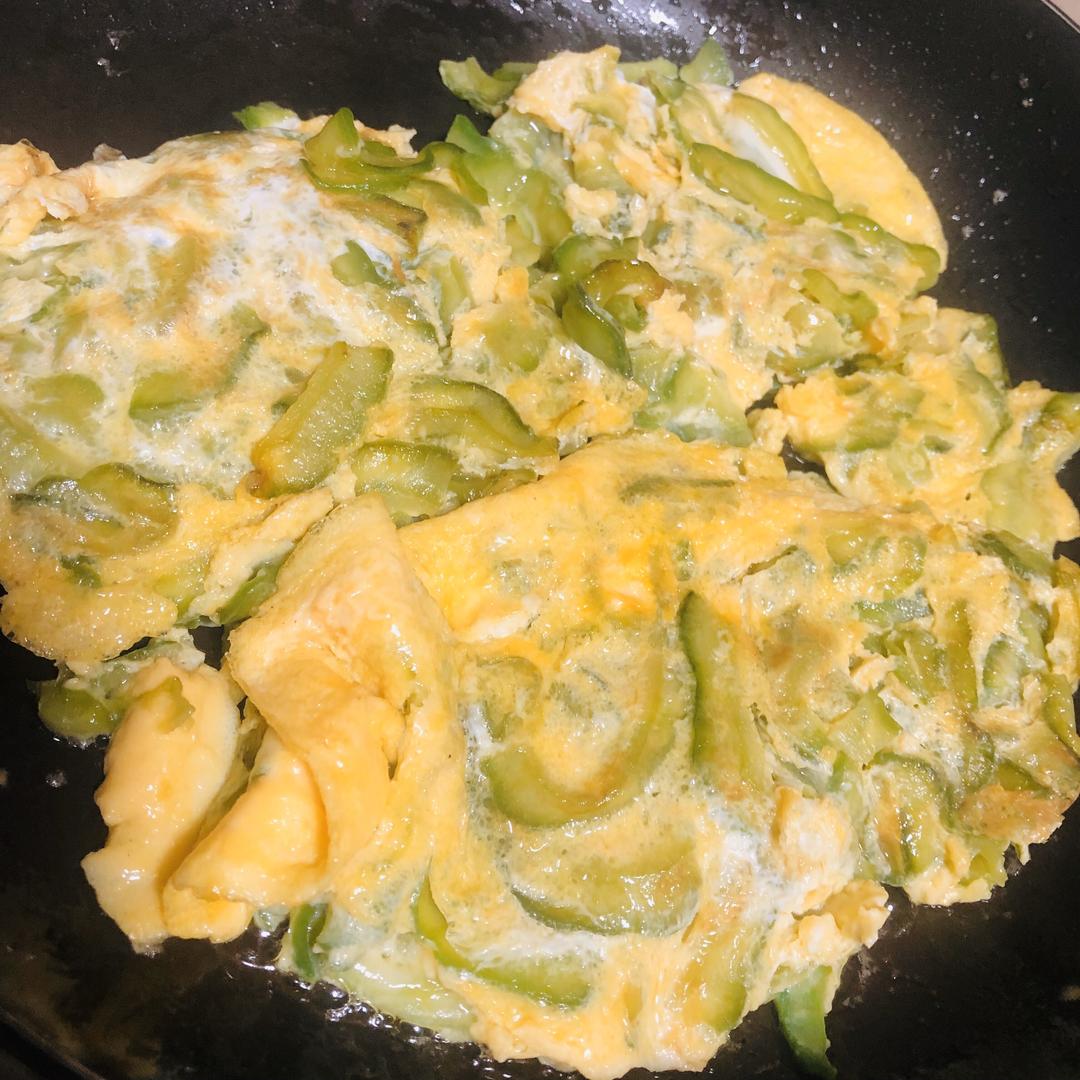 家常菜〔苦瓜煎蛋〕