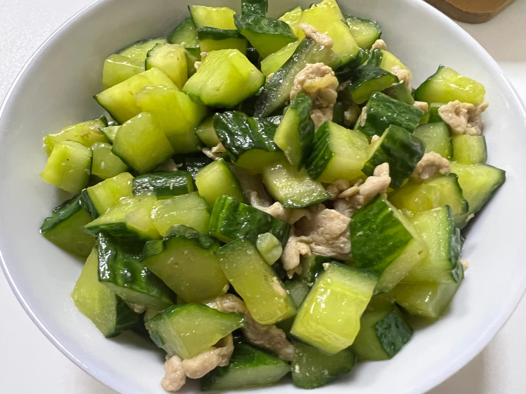 厨师长教你：“脆青瓜炒肉”的家常做法，爽脆的口感另一番感受