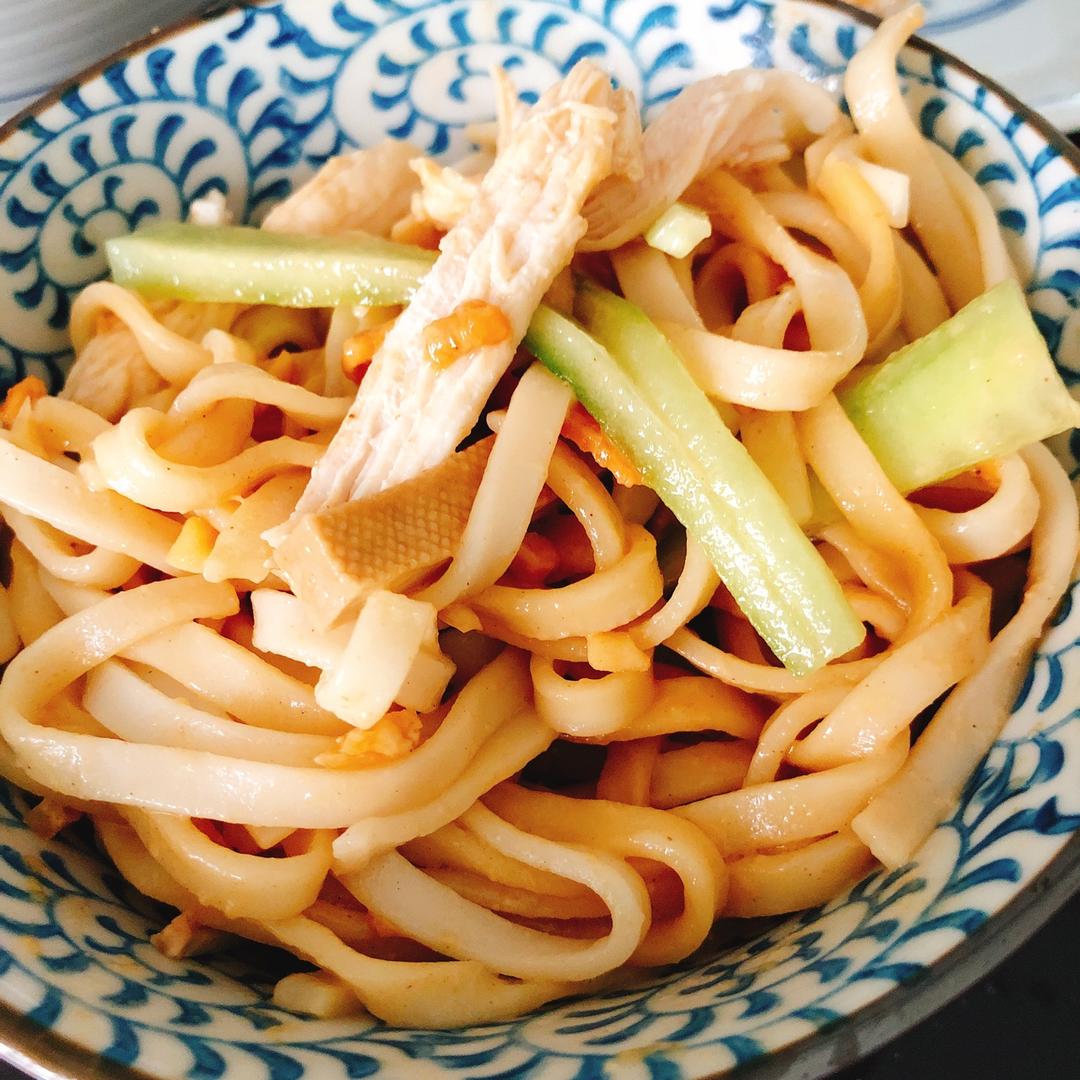 鸡丝凉面