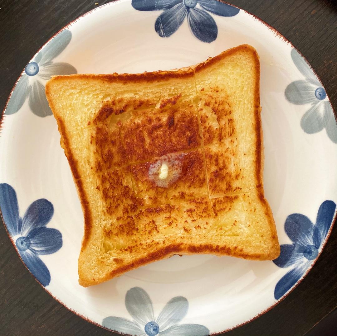 黄油煎吐司