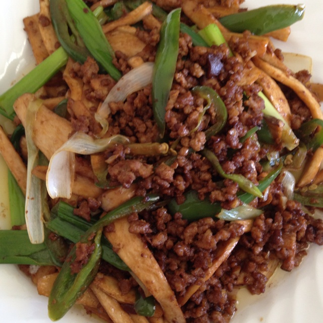 杏鲍菇炒肉丝