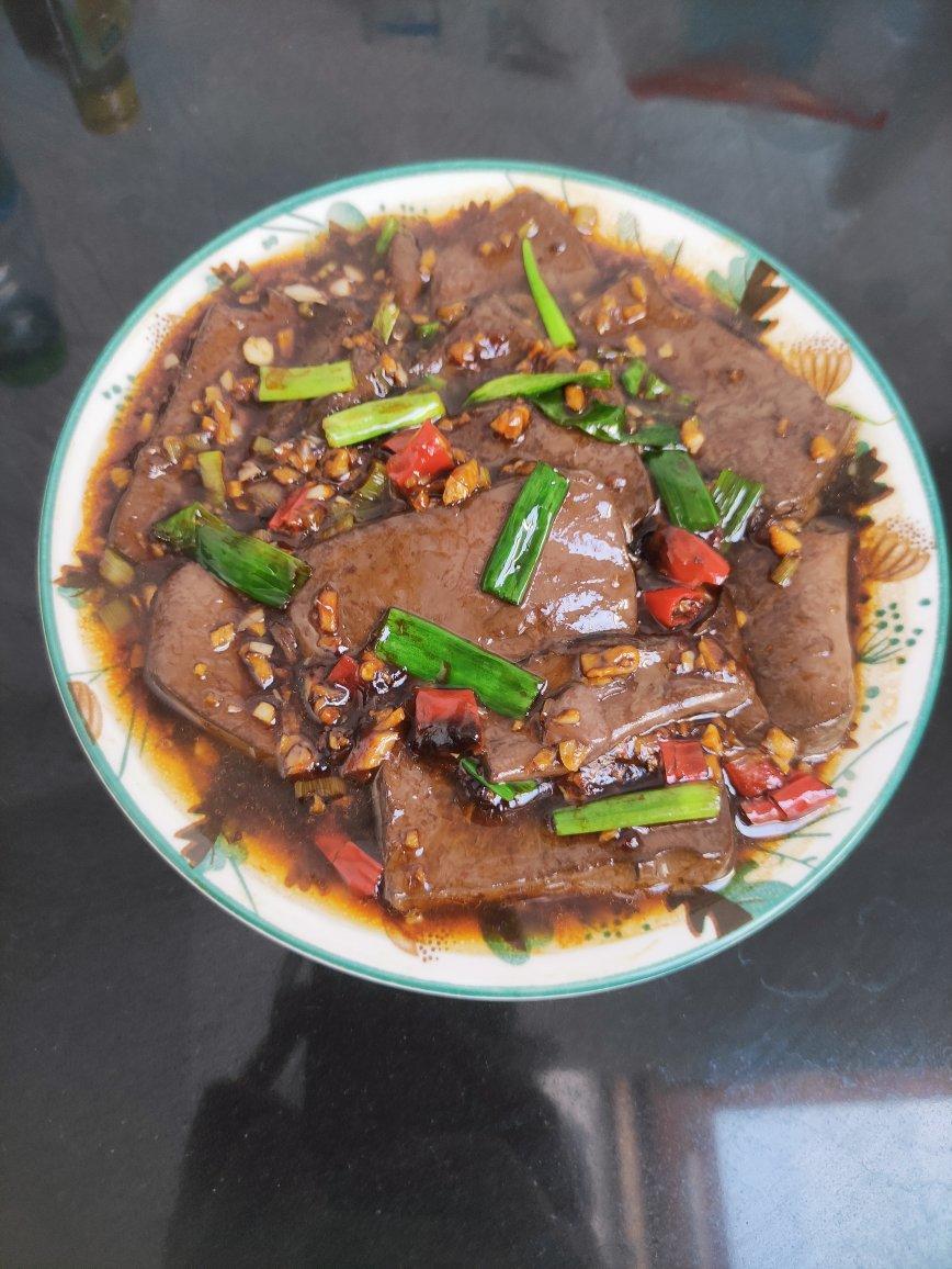 爆炒鸭血