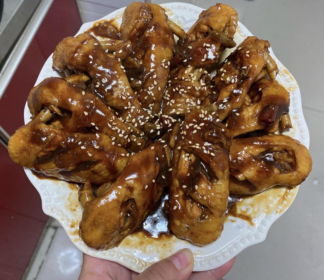 外婆教我的红烧鸡翅·连汤汁都狠好吃！！！