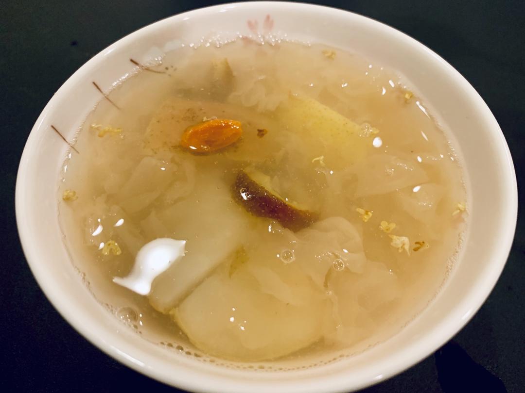老北京小吊梨汤 与 山楂雪梨糖水｜美食台
