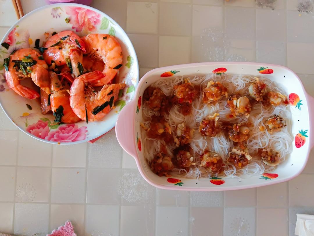 蒜蓉粉丝蒸扇贝