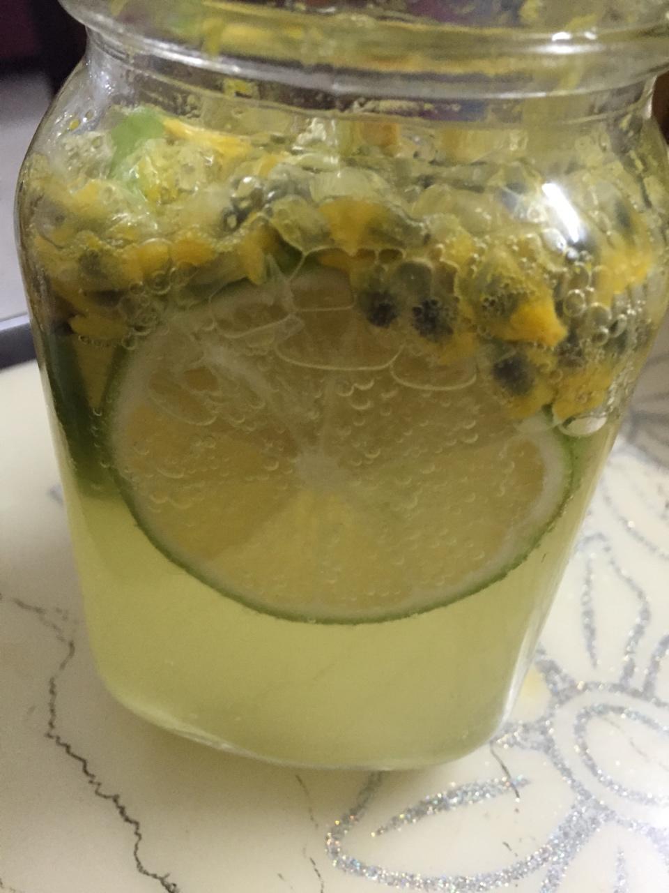 青柠/青桔百香果气泡水/夏日必备