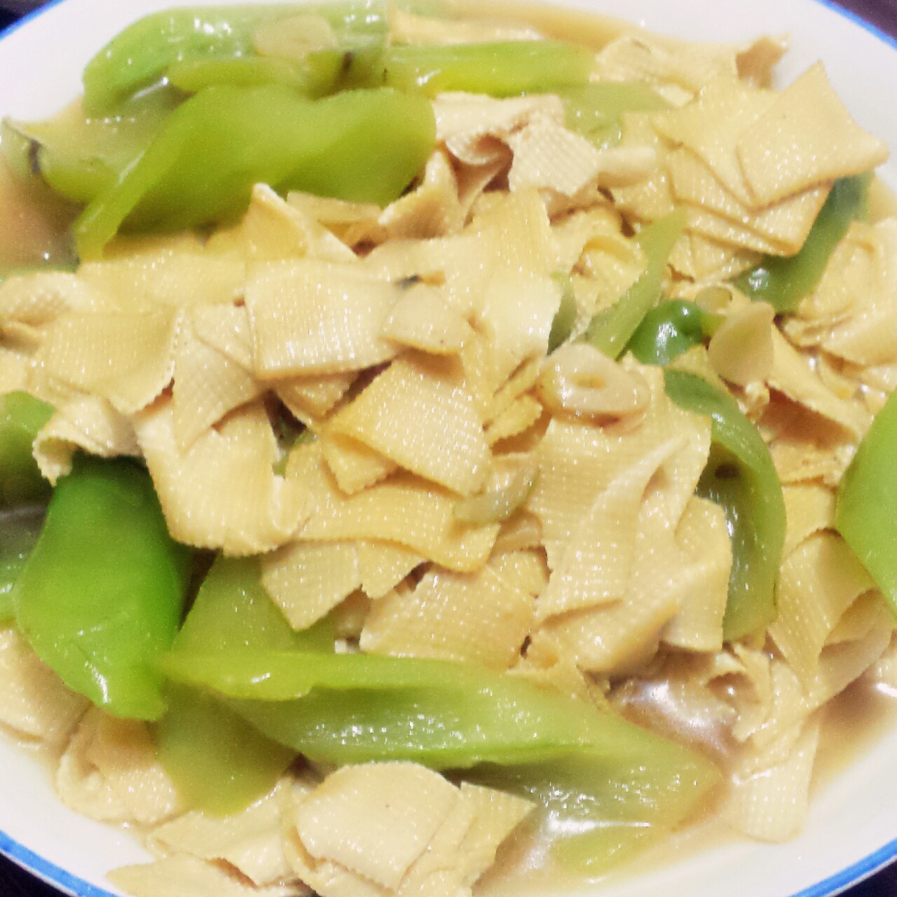 尖椒炒干豆腐