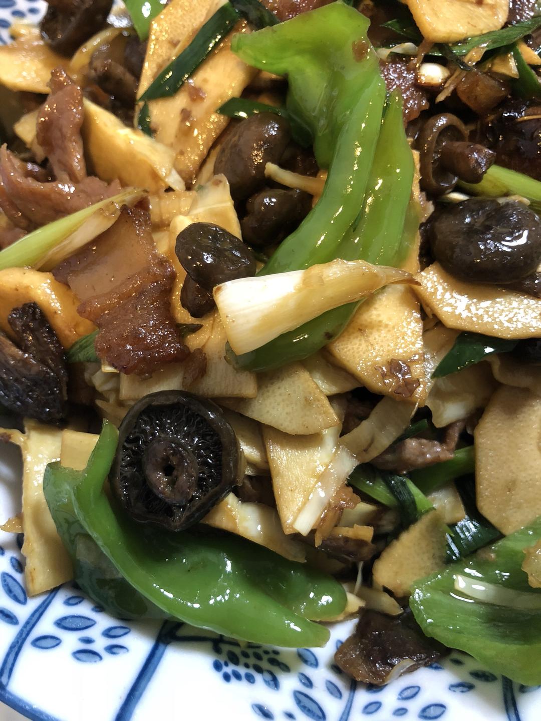 湘西枞菌和杭州鲜笋的面基的做法