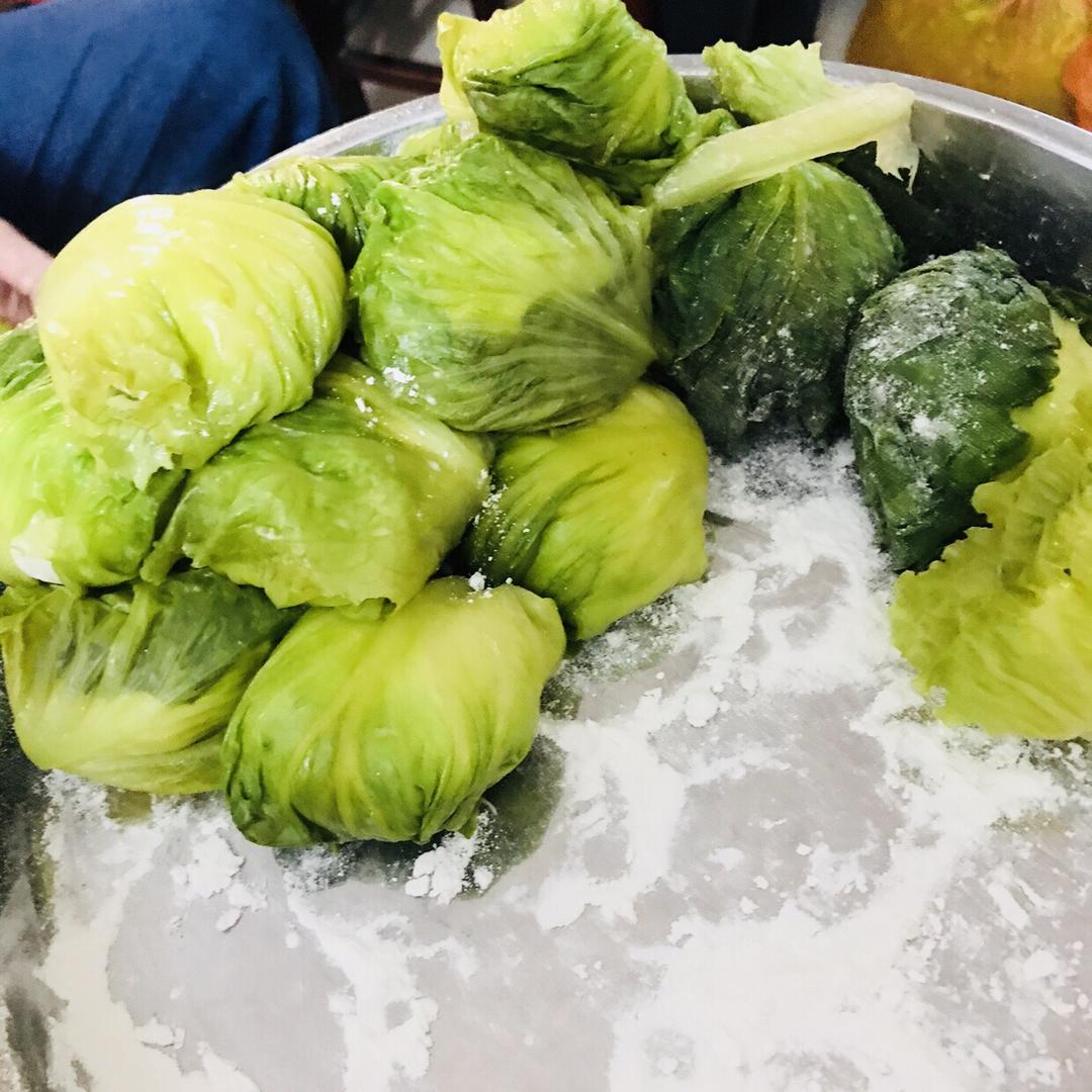 茂名水东特色生菜包