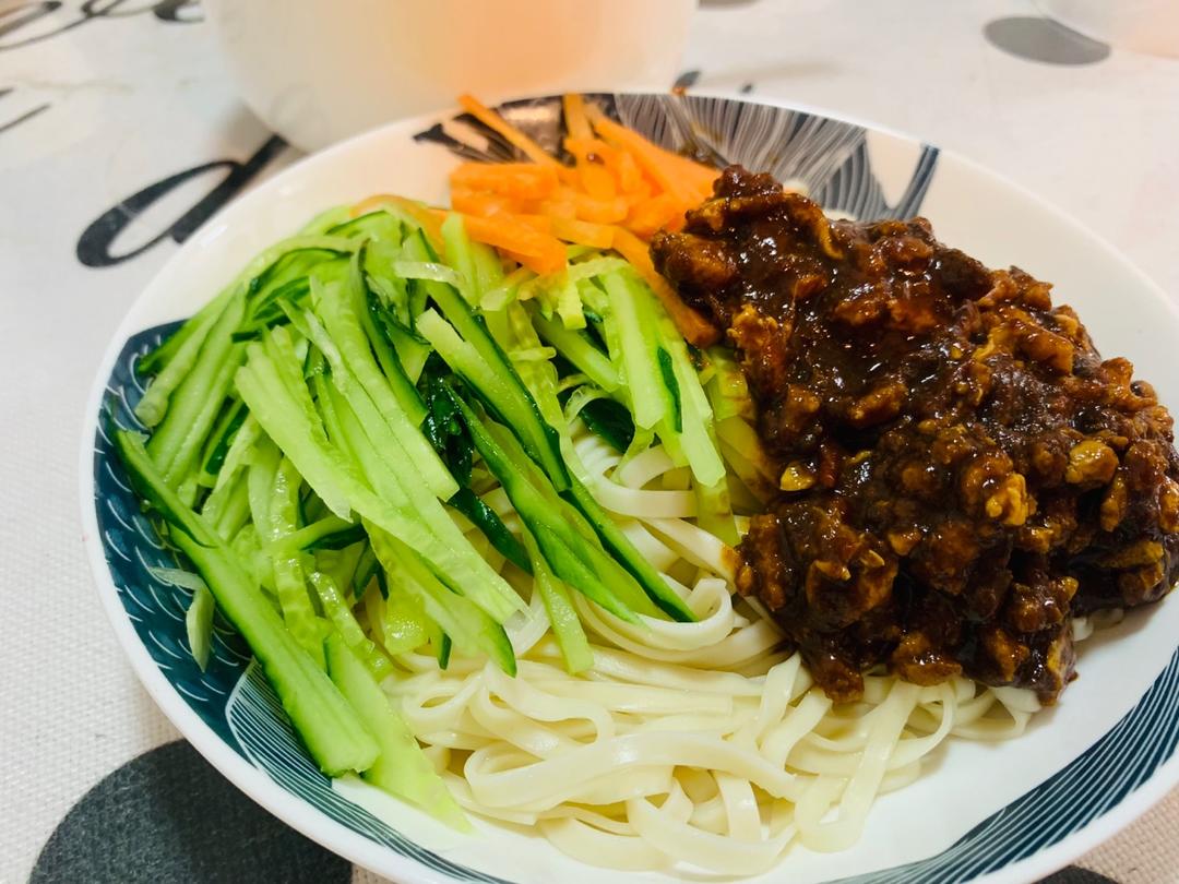 番茄鸡蛋肉末炸酱面