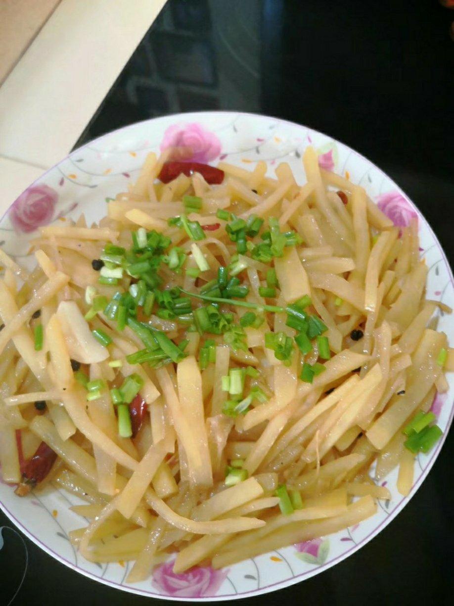 在家也能做出馆子味儿的醋溜/炝炒/酸辣土豆丝（就是那道看似简单，实则步步玄机的土豆丝）