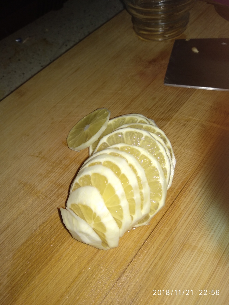 白糖腌制柠檬的做法 步骤1