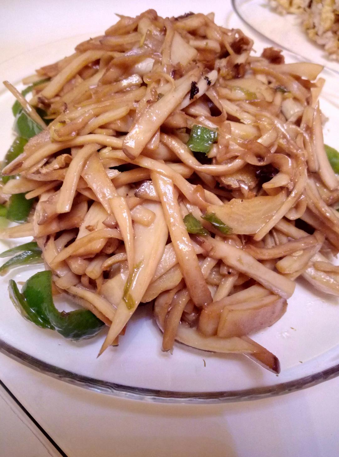 青椒素炒杏鲍菇