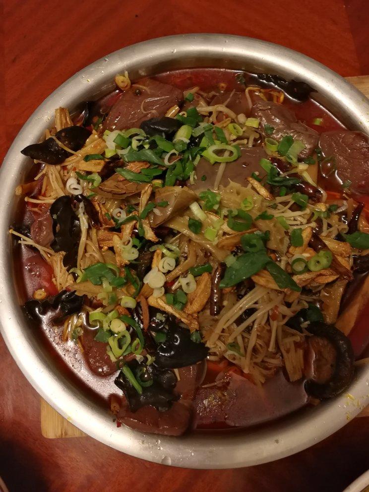 麻辣鲜香毛血旺