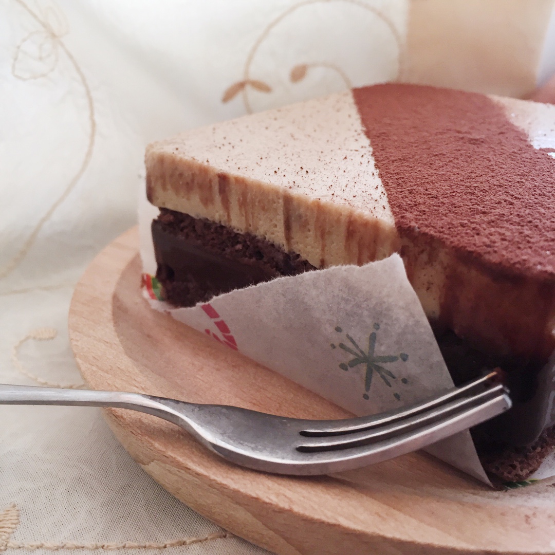 卡布奇诺蛋糕Cappuccino-咖啡白巧克力慕斯配巧克力甘纳许<熊谷裕子>