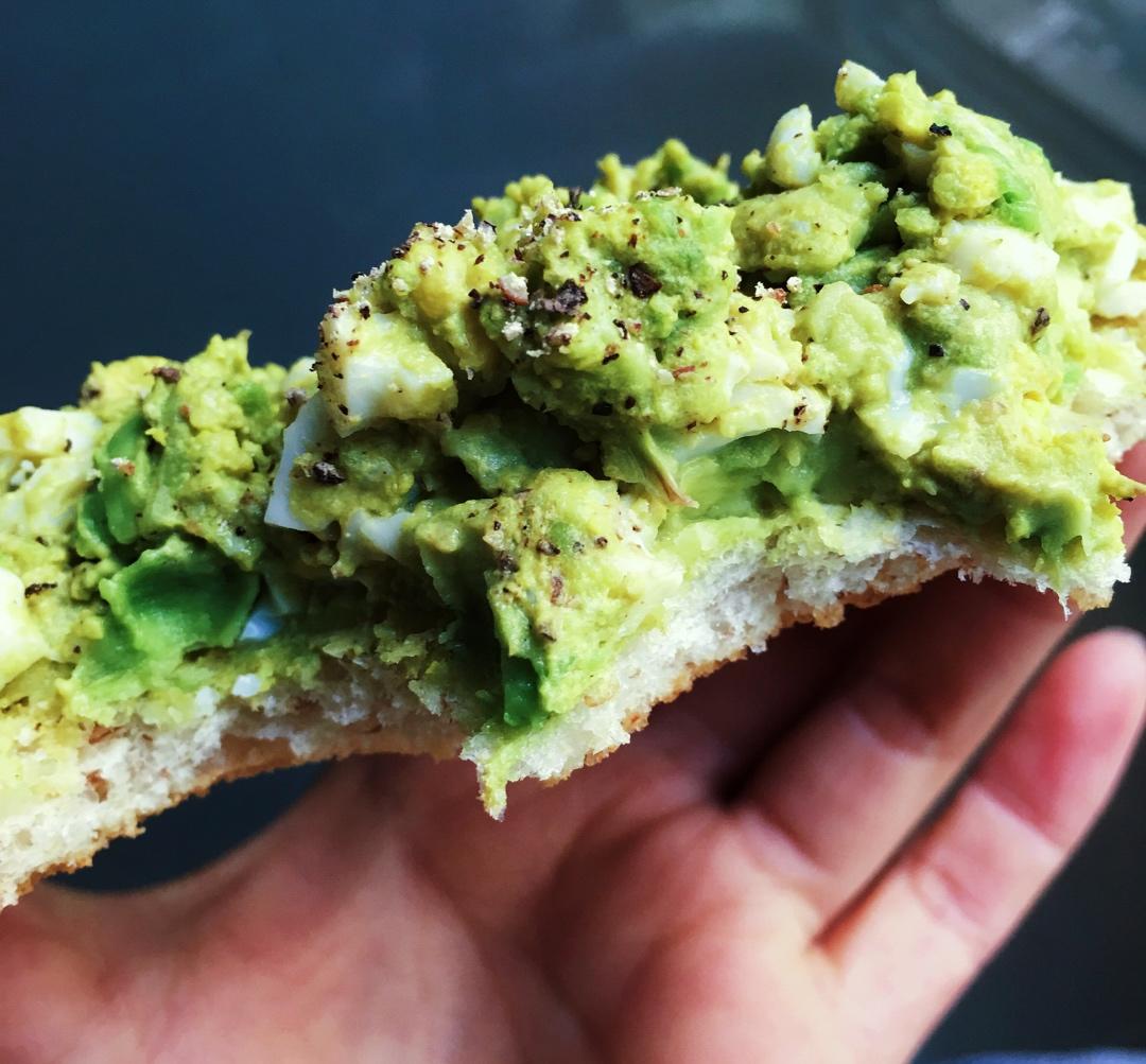 巨好吃的牛油果土司