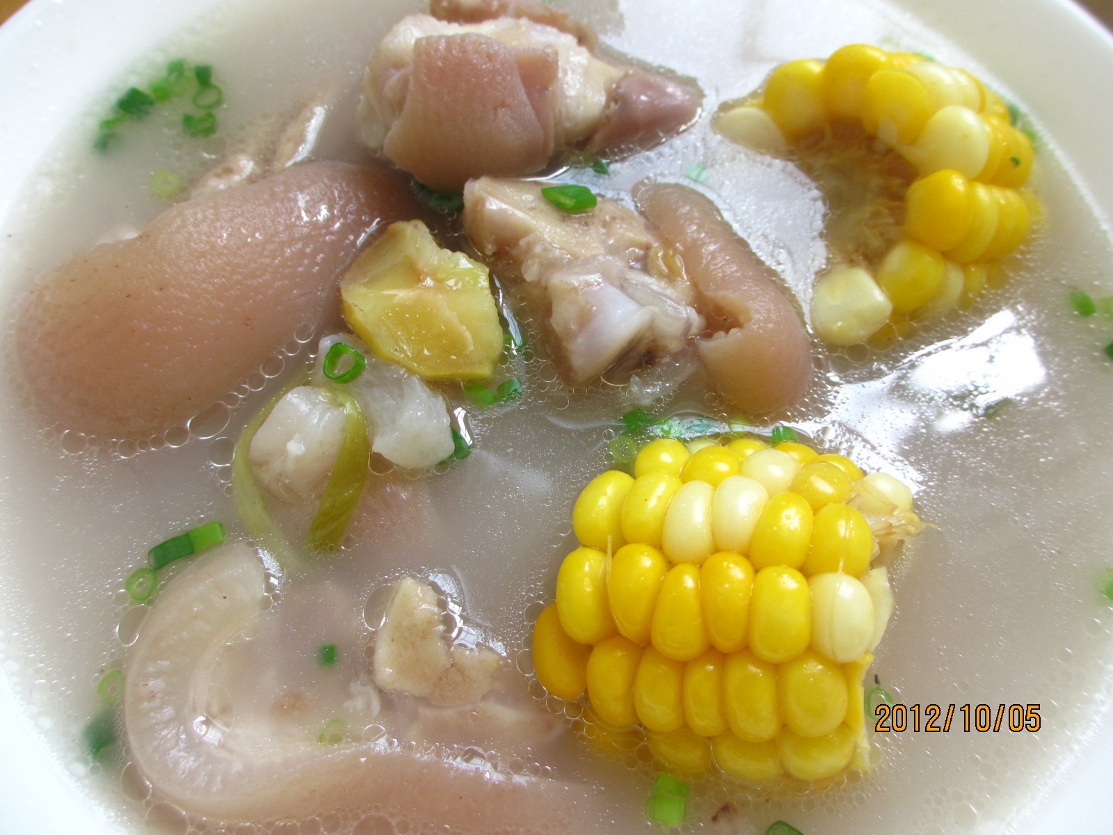猪手甜玉米汤