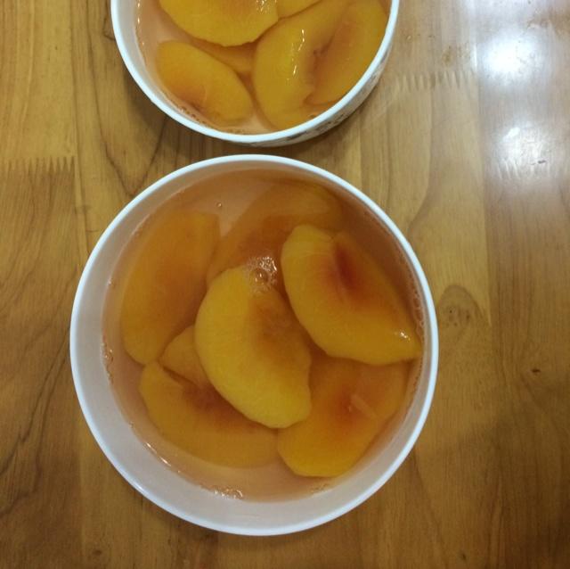 黄桃冰糖水的做法 步骤1