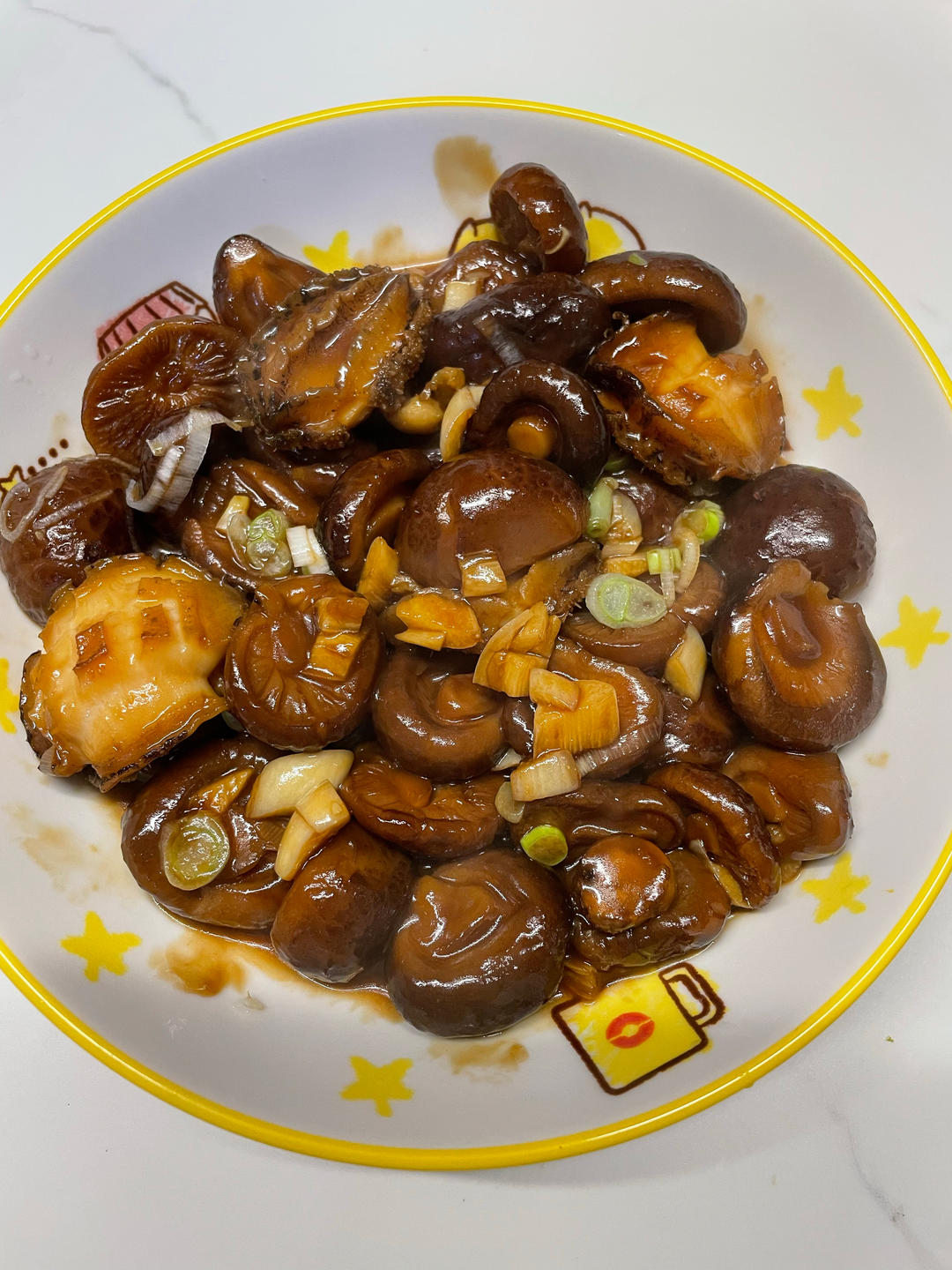 鲜嫩多汁，比鲍鱼还好吃红烧香菇