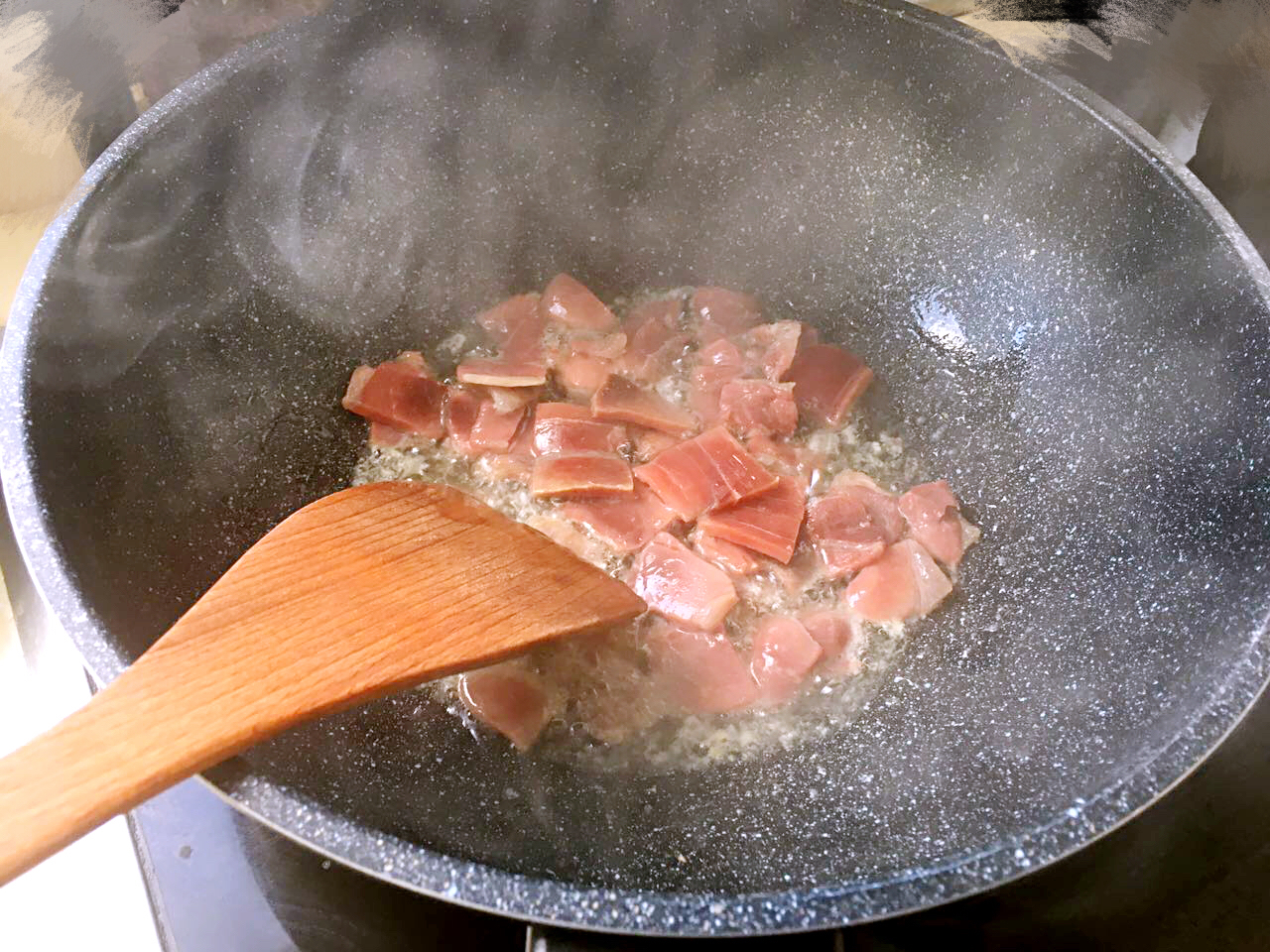 香喷喷呢土豆火腿焖饭的做法 步骤4