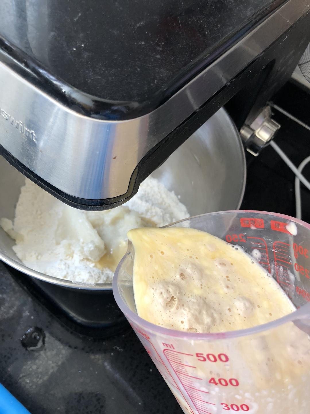 纯奶手撕吐司的做法 步骤1