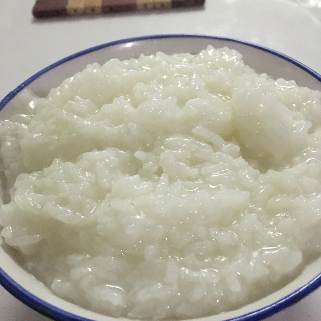 做过 一锅白米粥 水放的有点少,挺好吃的,胃不舒服,弄点白粥养养胃