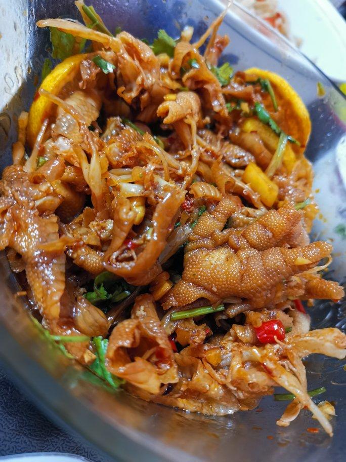 【酸辣无骨凤爪】