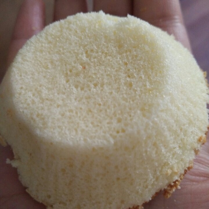 戚风杯子蛋糕^_^不开裂不回缩喔～