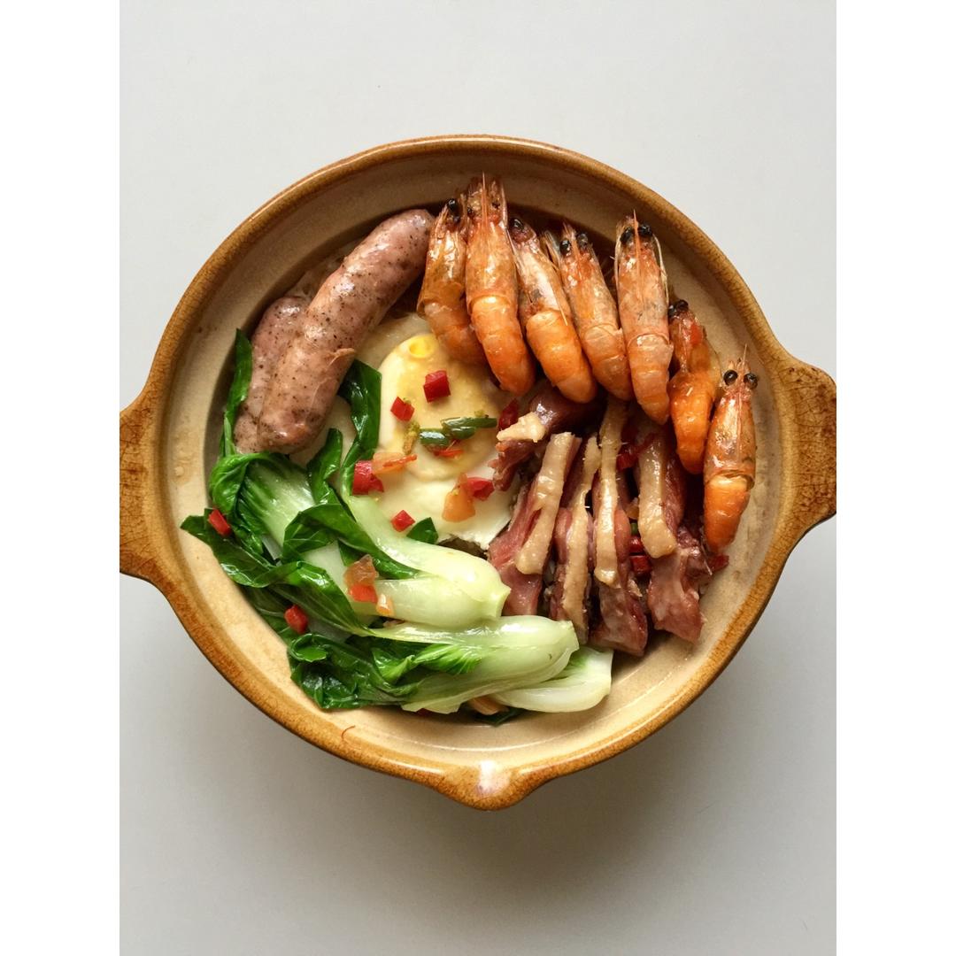 腊鸭腿腊肠煲仔饭
