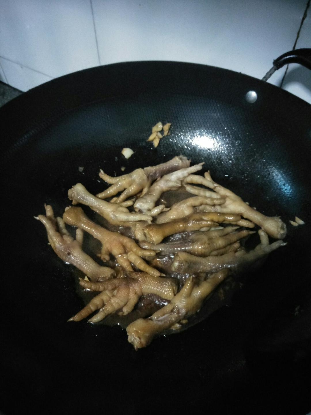 香辣卤鸡爪