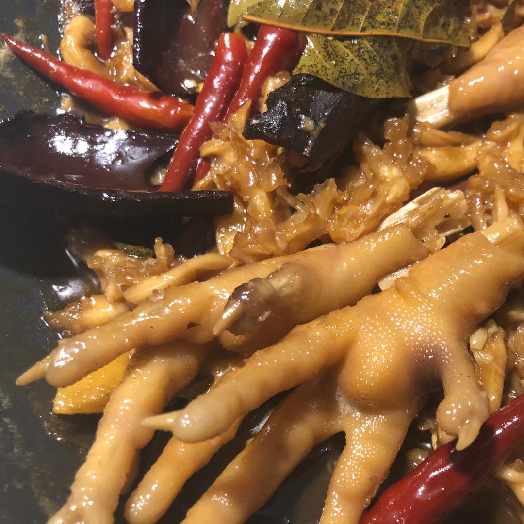 香卤鸭掌（好吃得不得了）
