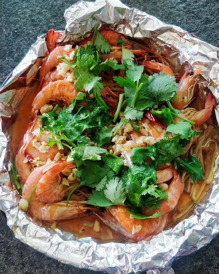 蒜蓉金针菇烤虾（烤箱）